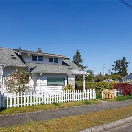 Buy this 3 bed house on 6700 South Alder Street in Tacoma, WA 98409