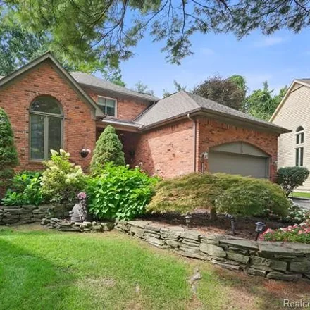 Image 3 - 2620 Elizabeth Lane, West Bloomfield Township, MI 48324, USA - House for sale