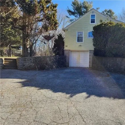 Buy this 5 bed house on 323 Post Road in Westerly, RI 02891