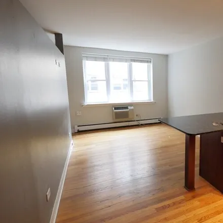 Image 5 - 625 West Wrightwood Avenue, Unit Jr 1 Bed - Apartment for rent