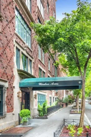 Image 6 - 61 W 9th St Apt 9b, New York, 10011 - Apartment for sale