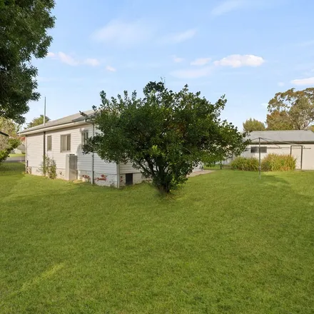 Rent this 3 bed apartment on Chifley Place in West Bathurst NSW 2795, Australia