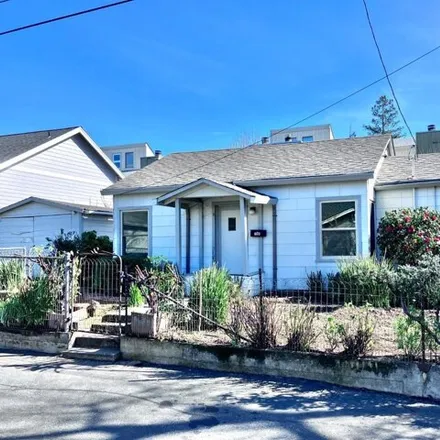 Buy this 2 bed house on 104 Marion Lane in Healdsburg, CA 95448