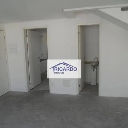 Buy this 3 bed apartment on Avenida Presidente Humberto de Alencar Castelo Branco 1449 in Vila Augusta, Guarulhos - SP