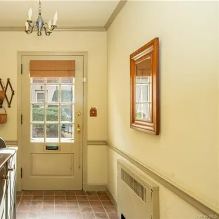 Image 3 - 2 Chateaux Circle, Village of Scarsdale, NY 10583, USA - Apartment for sale