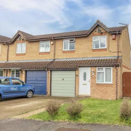 Buy this 3 bed house on Walpole Road in Slough, SL1 6PG