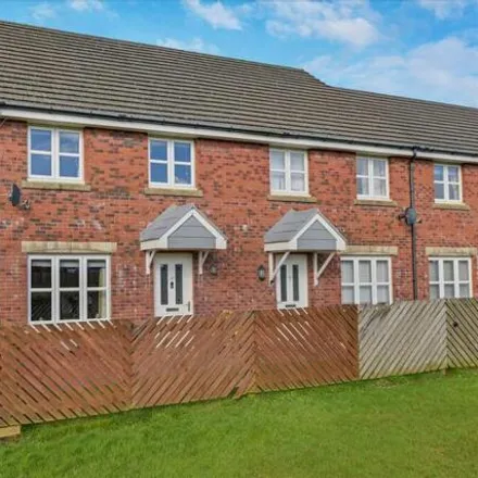 Buy this 3 bed townhouse on Bancroft Avenue in Newlands, East Kilbride