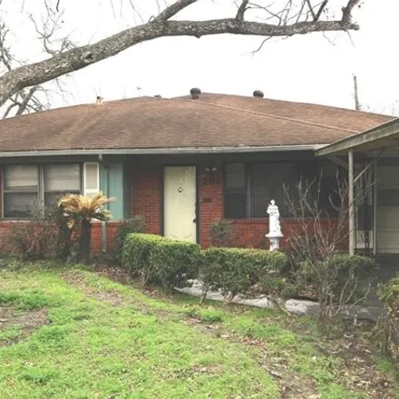 Image 2 - 263 West Spreading Oak Drive, Houston, TX 77076, USA - House for sale
