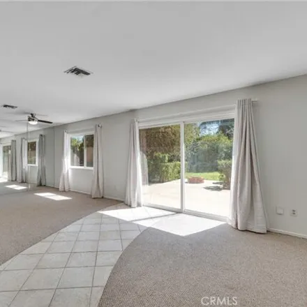 Image 7 - 6574 Cleomoore Avenue, Los Angeles, CA 91307, USA - House for sale