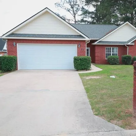 Buy this 3 bed house on 380 Links View Drive in Warner Robins, GA 31005