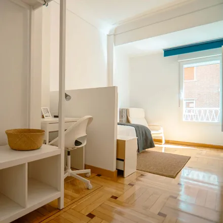 Rent this 1 bed room on Calle de Joaquín María López in 36, 28015 Madrid