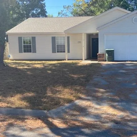 Rent this 3 bed house on 1791 Essex Drive in Fayetteville, AR 72704