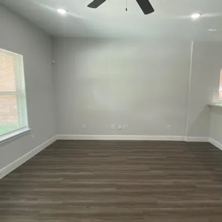 Image 5 - 6370 Eastwood Street, Foster Place, Houston, TX 77021, USA - House for rent