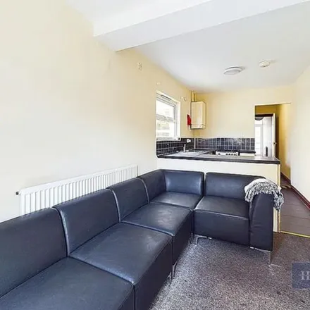 Rent this 5 bed townhouse on Crossley Place in Bedford Place, Southampton