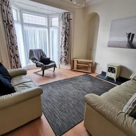 Rent this 4 bed apartment on George Street in Swansea, SA1 4HH