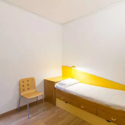 Image 8 - Carrer de Villarroel, 17, 08001 Barcelona, Spain - Apartment for rent