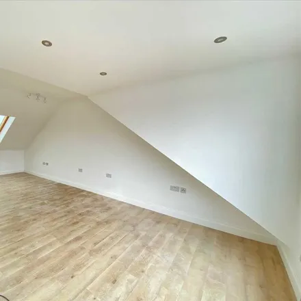 Image 4 - 87 Avalon Road, London, W13 0BB, United Kingdom - House for rent