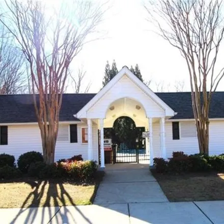 Image 3 - 1296 Edenham Way, Quaker Acres, Greensboro, NC 27410, USA - House for rent