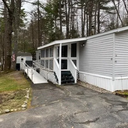 Buy this studio apartment on 64 Blue Jay Lane in Conway, NH 03813