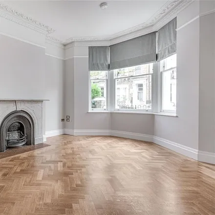 Rent this 4 bed house on Taybridge Road in London, SW11 5PS