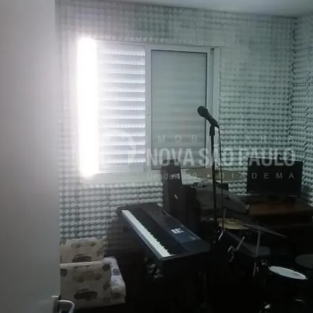 Buy this 3 bed apartment on Rua Professor Evandro Caiaffa Esquivel in Centro, Diadema - SP