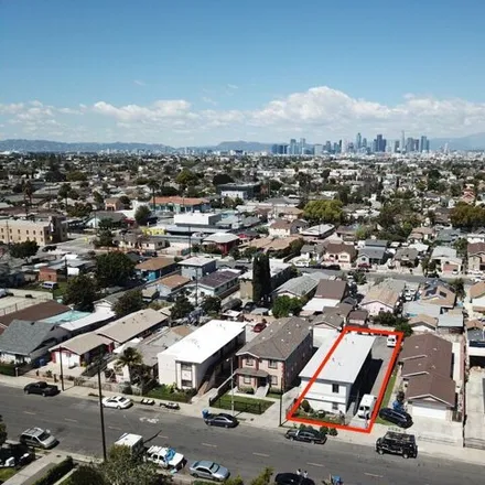 Image 3 - 1549 East 51st Street, Los Angeles, CA 90011, USA - House for sale