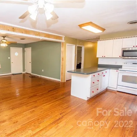 Image 4 - 201 Horne Street, Eastfield Estates, Statesville, NC 28625, USA - House for sale