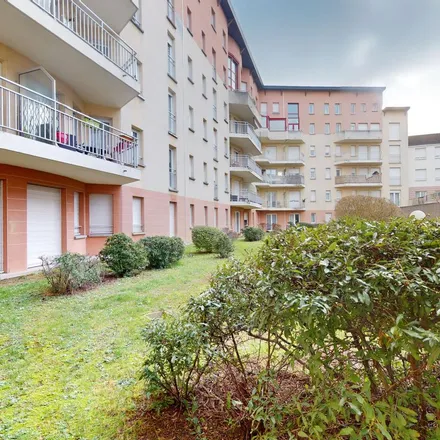 Image 3 - 28 Rue de Pargny, 51100 Reims, France - Apartment for rent