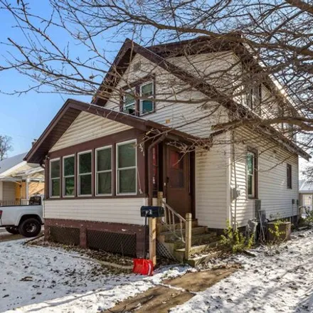 Buy this 3 bed house on Fremont & Jefferson in East Fremont Street, Appleton