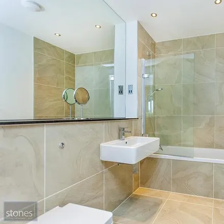 Image 4 - Hendon Way, Finchley Road, London, NW3 7AJ, United Kingdom - Apartment for rent