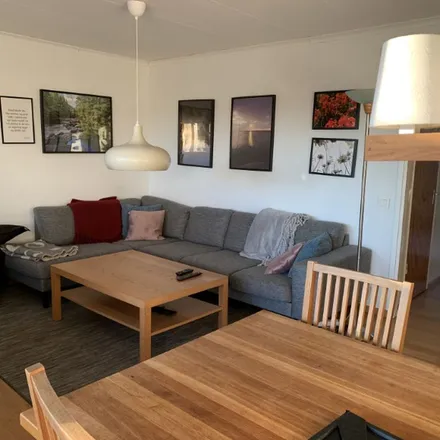 Rent this 5 bed apartment on Ribbakroken in 443 60 Lerum, Sweden
