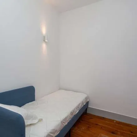 Rent this 6 bed apartment on Rua da Fé 19 in 1150-251 Lisbon, Portugal