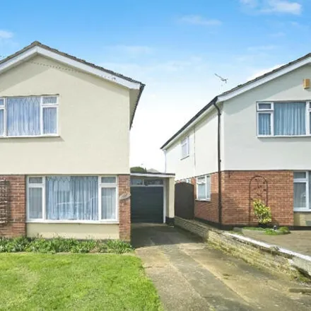 Buy this 3 bed house on Applerow in Southend-on-Sea, SS9 5TS