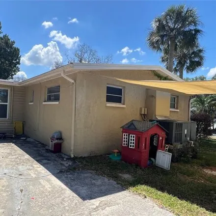 Image 2 - 7222 Donna Drive, Port Richey, FL 34652, USA - House for sale