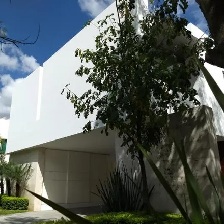 Rent this 3 bed house on Cerrada de los Ángeles in Valle Real, 45210 Zapopan