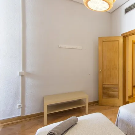 Image 17 - Vans, Calle de la Montera, 28013 Madrid, Spain - Apartment for rent