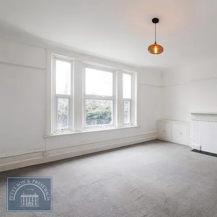 Image 1 - 23 High Street, London, E11 2AA, United Kingdom - Room for rent