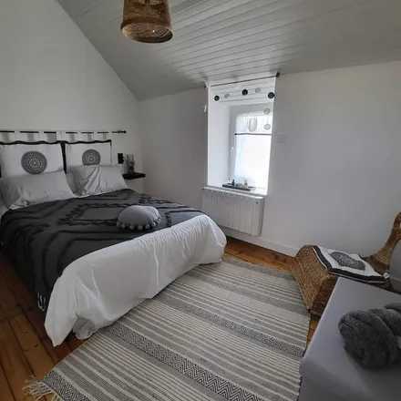 Rent this 5 bed house on Plounéour-Brignogan-Plages in Finistère, France