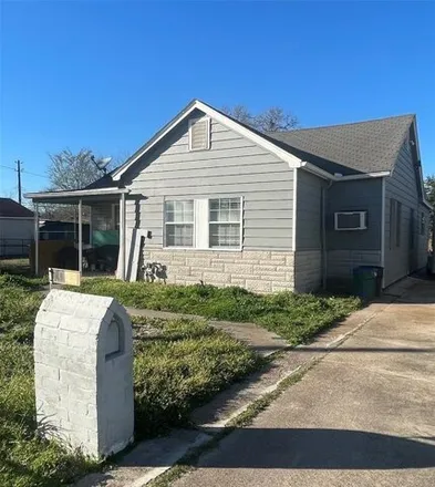 Buy this 2 bed house on 1029 13th Street in Galena Park, TX 77547