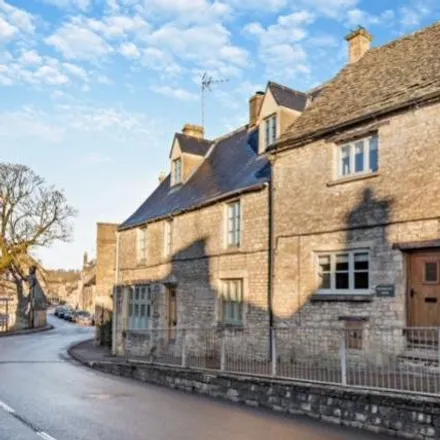 Rent this 3 bed townhouse on High Street in Northleach, GL54 3EU