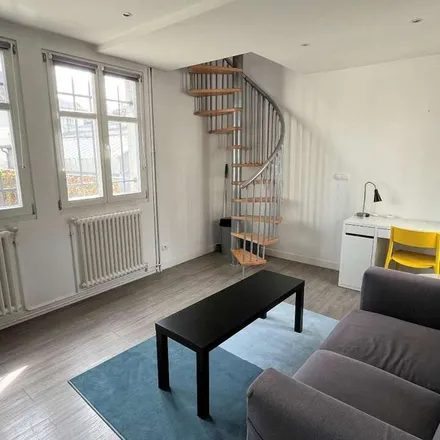 Rent this 2 bed apartment on 100 Rue Nationale in 37000 Tours, France