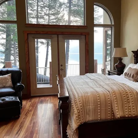 Rent this 7 bed house on Kalispell