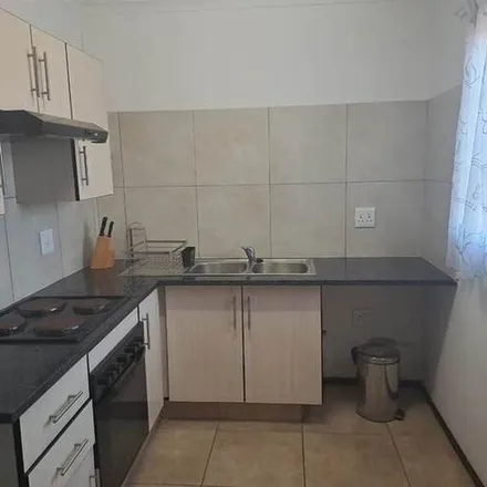 Image 2 - Berg Avenue, Tshwane Ward 98, Akasia, 0155, South Africa - Townhouse for rent