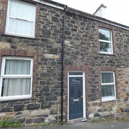 Rent this 2 bed townhouse on Lôn Pobty in Bangor, LL57 1EX