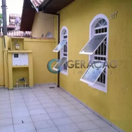 Buy this 2 bed house on Rua Doutor Milton Parodi in Jardim Portugal, São José dos Campos - SP