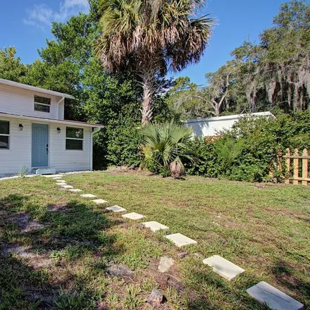 Image 2 - 435 Seminole Avenue, Lake Helen, Volusia County, FL 32744, USA - House for sale