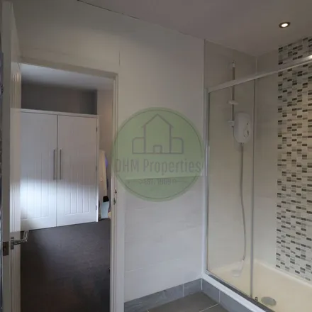 Rent this 3 bed apartment on St Ann's Mount in Leeds, LS4 2PH