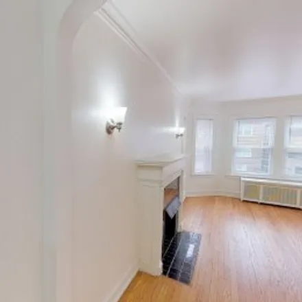 Rent this 2 bed apartment on #1s,2950 West Arthur Avenue in West Rogers Park, Chicago