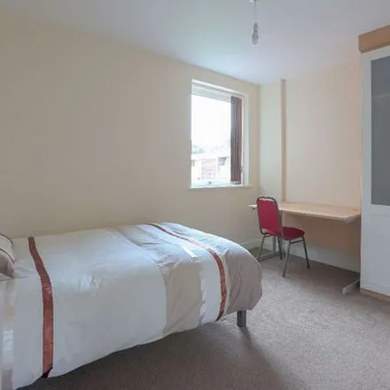 Rent this 6 bed apartment on Ecclesall Road/Carrington Road in Ecclesall Road, Sheffield