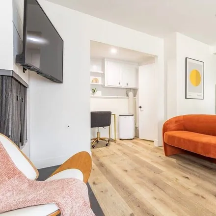 Rent this studio apartment on Manhattan Beach in CA, 90292